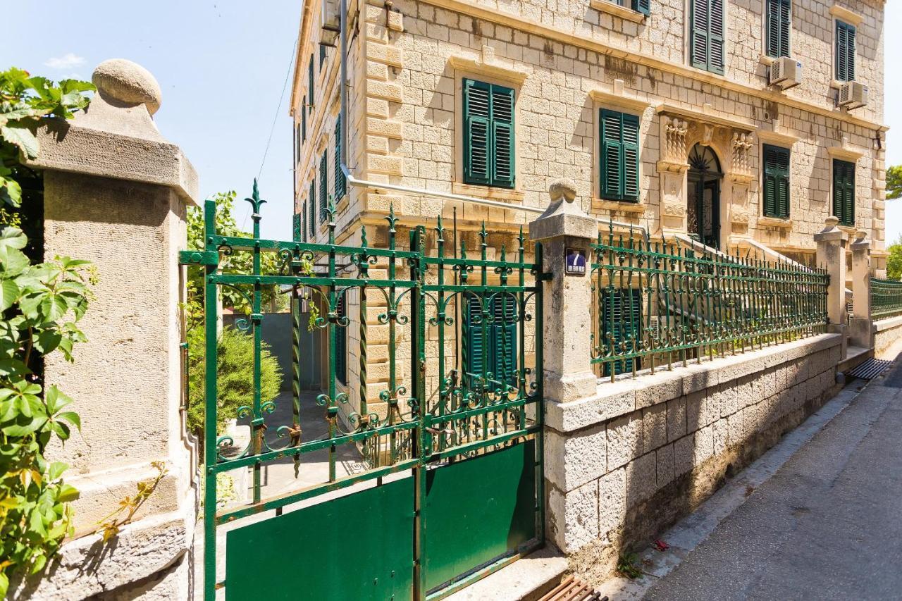 Apartment& Lukre / Lukre With Terrace * Dubrovnik